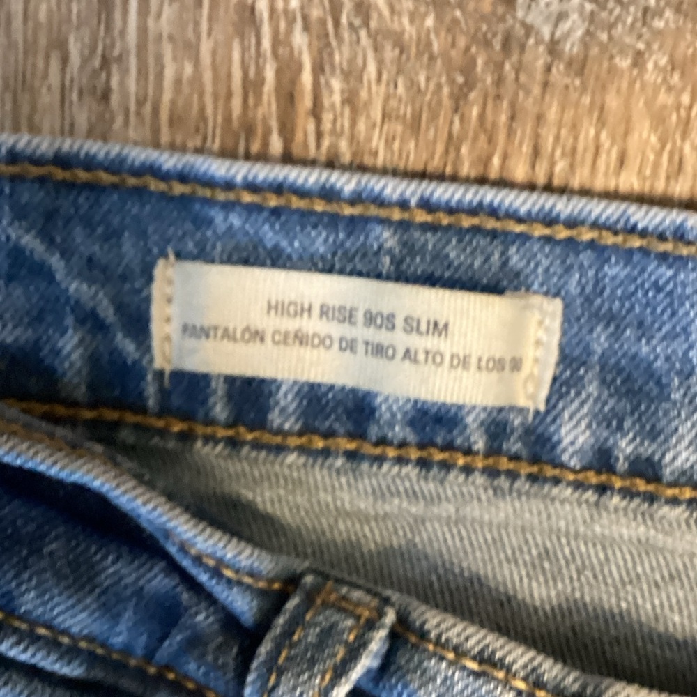 Universal Thread Women’s High Rise Jeans - Picture 3 of 5